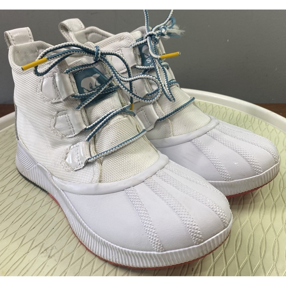 Sorel Women's Out N About Waterproof White Leather&Textile Winter Ankle Boots 8